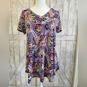 V-Neck Short Sleeve Paisley Swing Tunic - Lavender